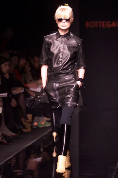 Look 12